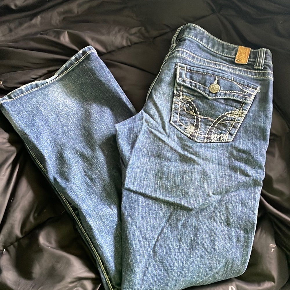 Maurice’s flare leg jeans 9/10
